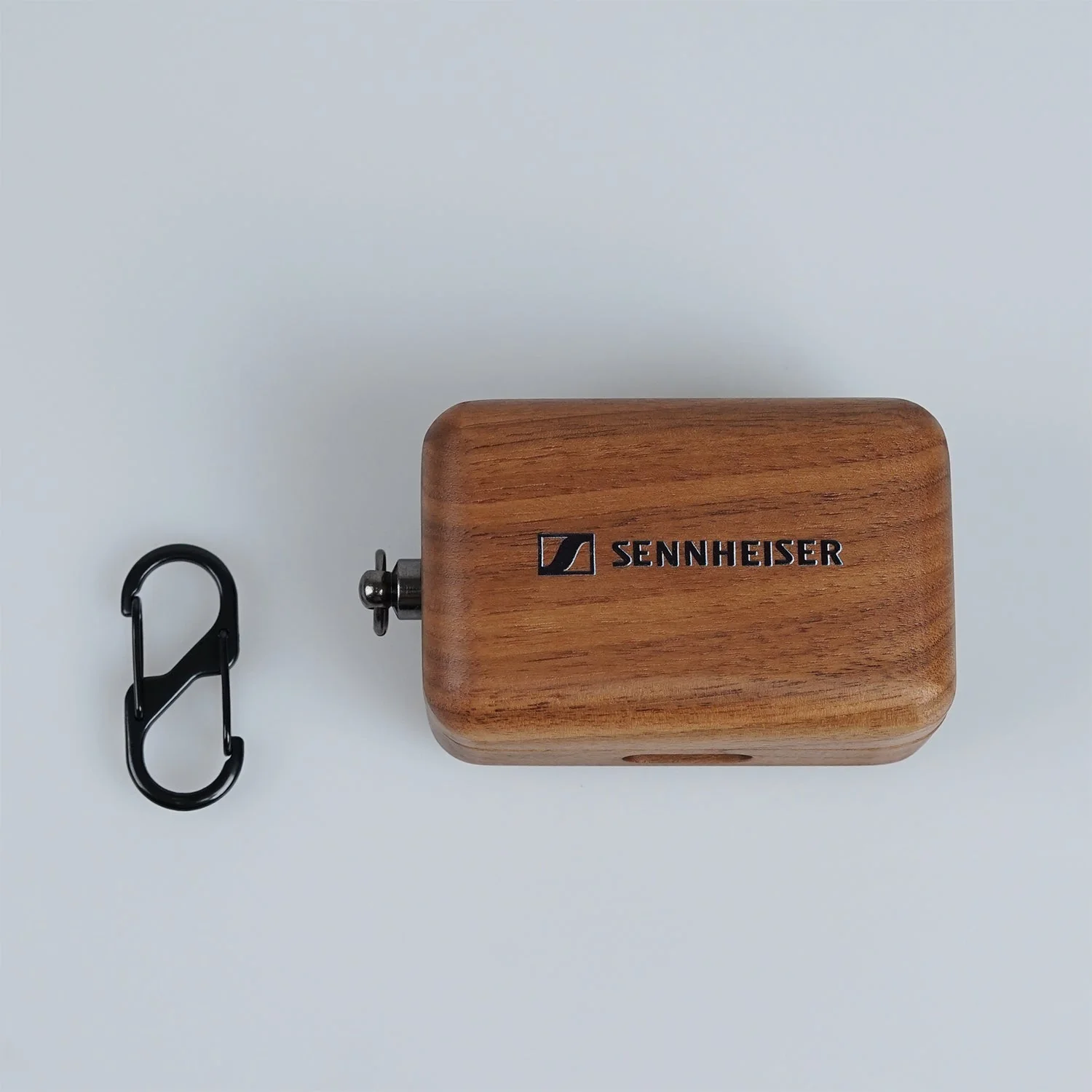 MOMENTUM True Wireless 4 Walnut Case - Image 4