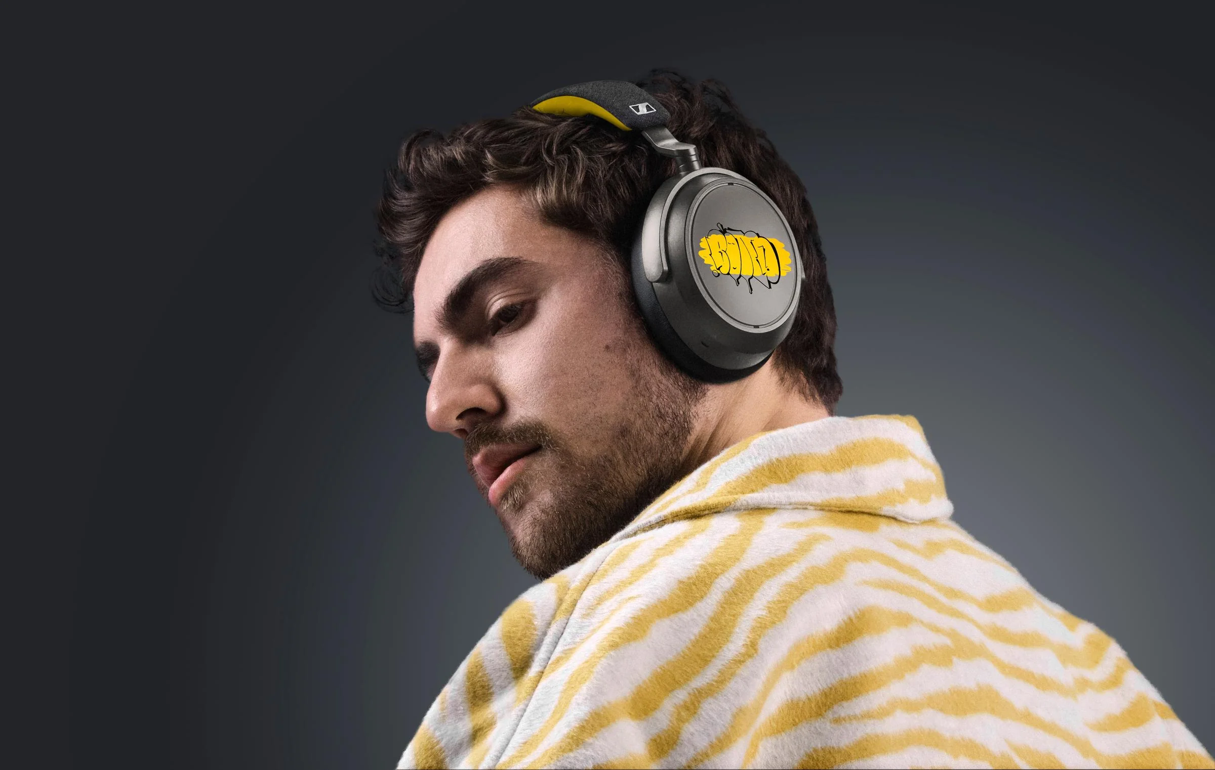 MOMENTUM 4 Wireless 80th Anniversary Special Edition Refurbished - Image 8