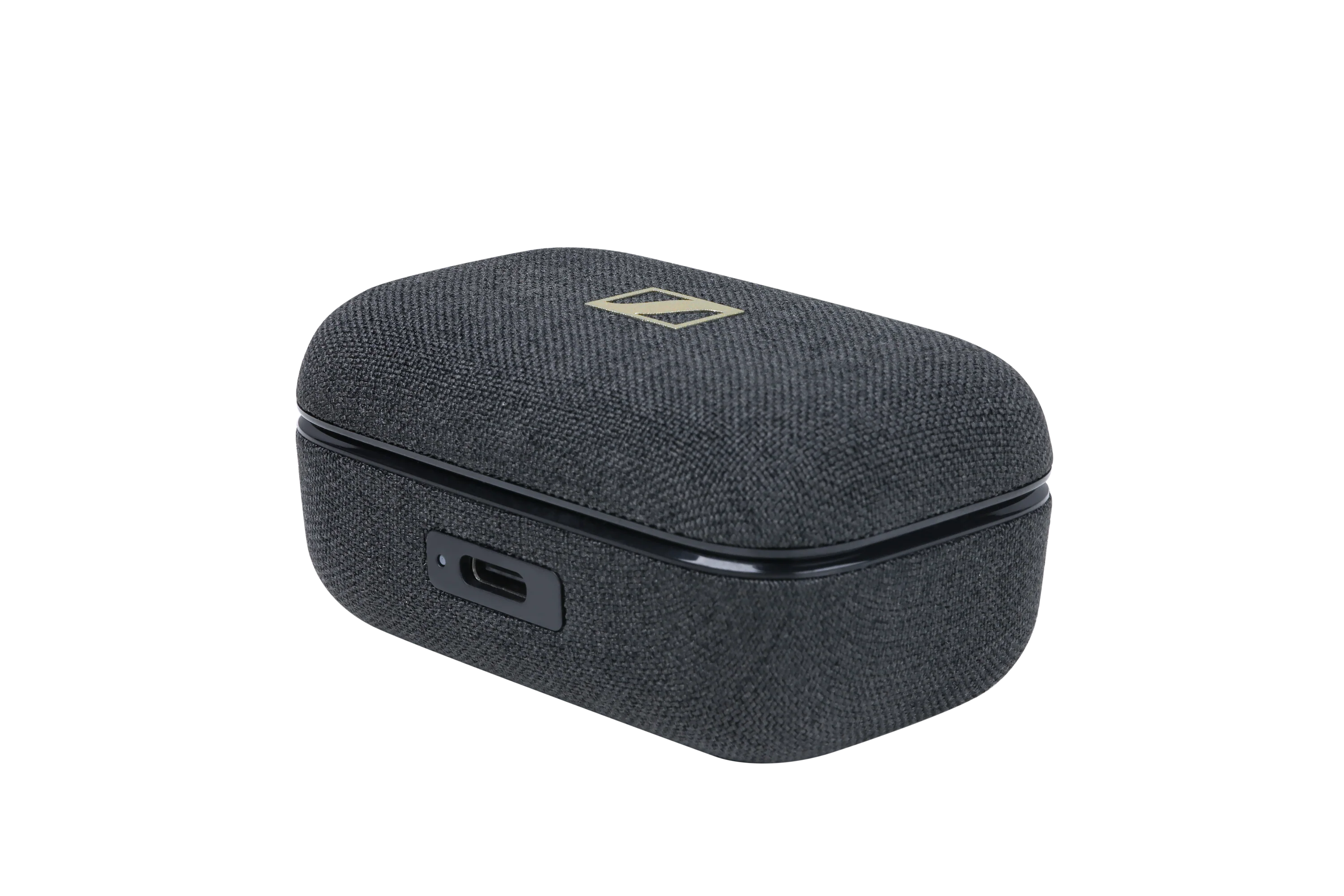 Momentum True Wireless 4 Charging Case - Image 4